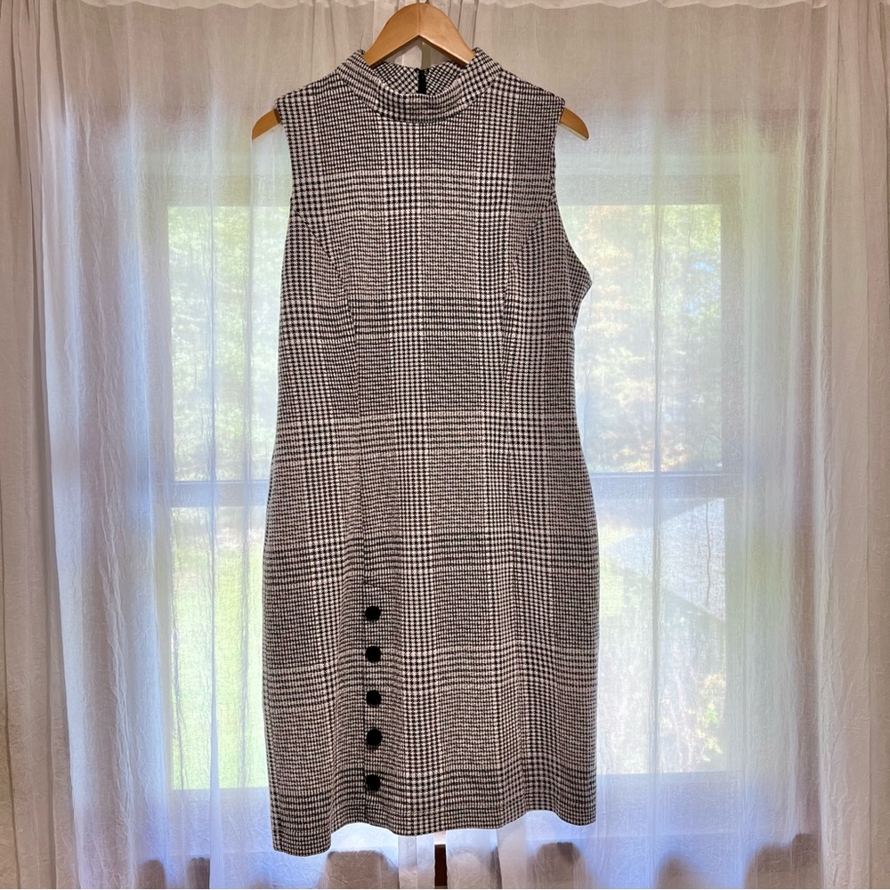Sharagano Black & White Glen Plaid Shift Mock Neck Dress with Button Detail